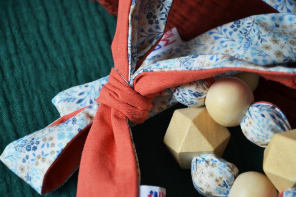 Anneau de préhension Bleuet Saumon